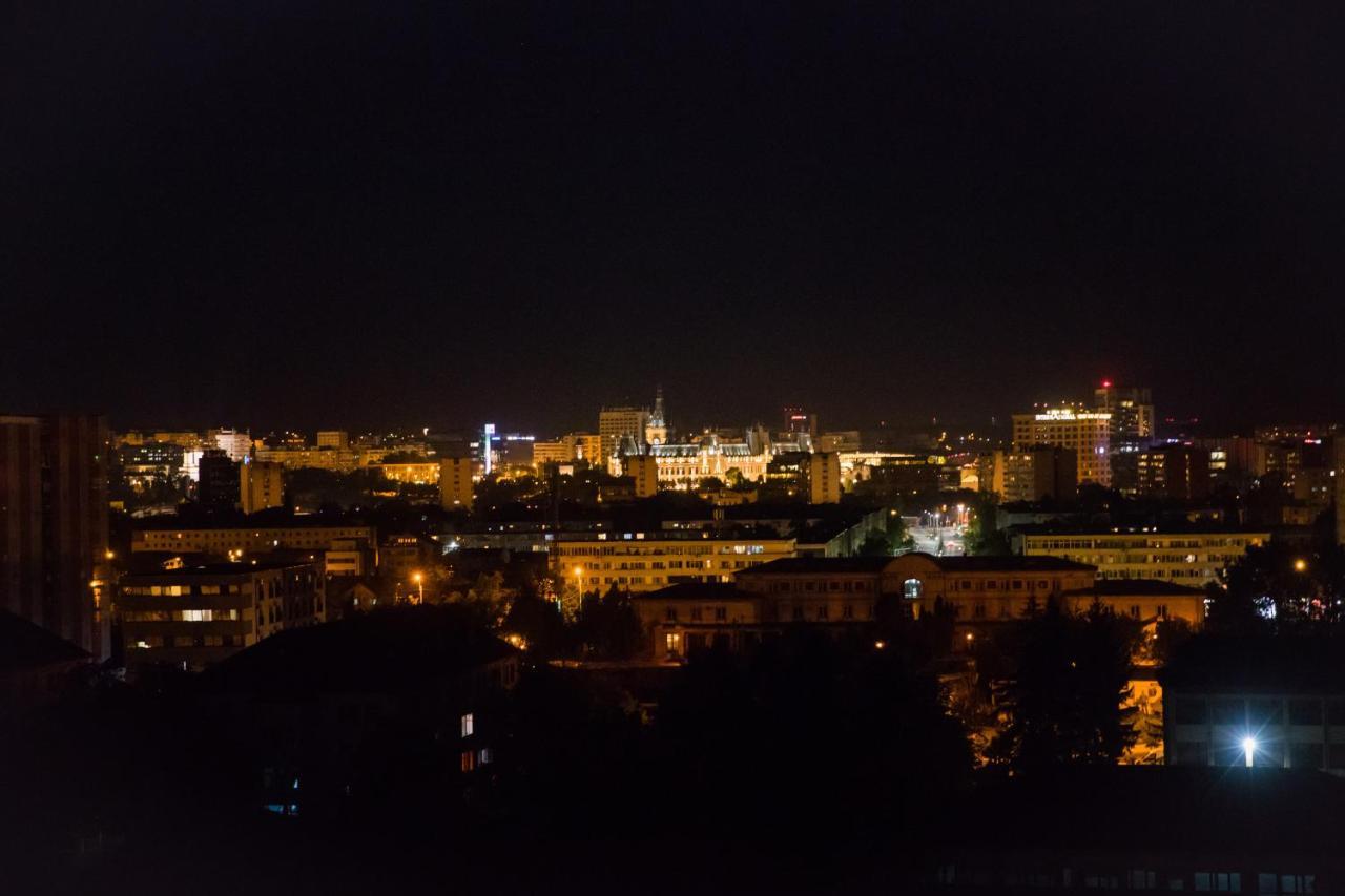 Panorama View Apartment 2Km To Palas Iasi Exterior foto